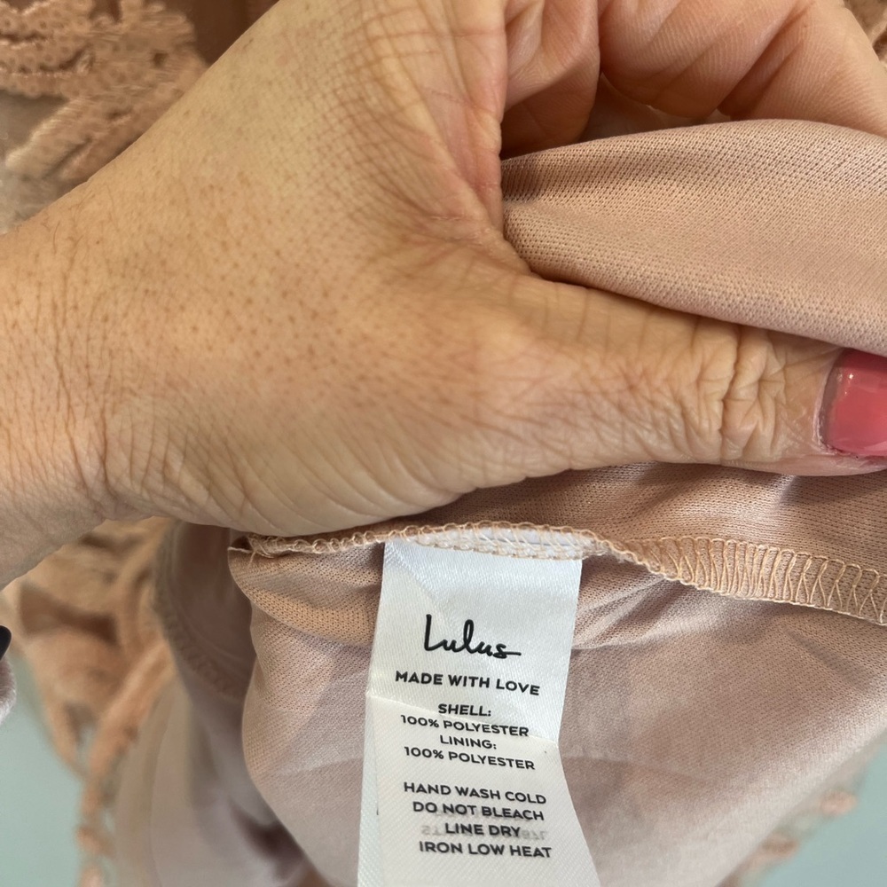 Lulus- Elegant One-Shoulder Lace Dress size Med- NWT Pink colored - Picture 4 of 5